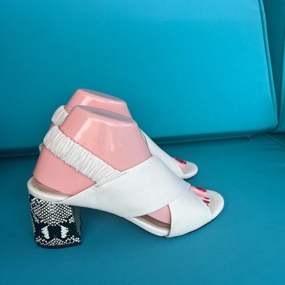 Cole Haan Grand Series Anastasia City White Criss Cross Snake Skin Heels 8B - Picture 4 of 7